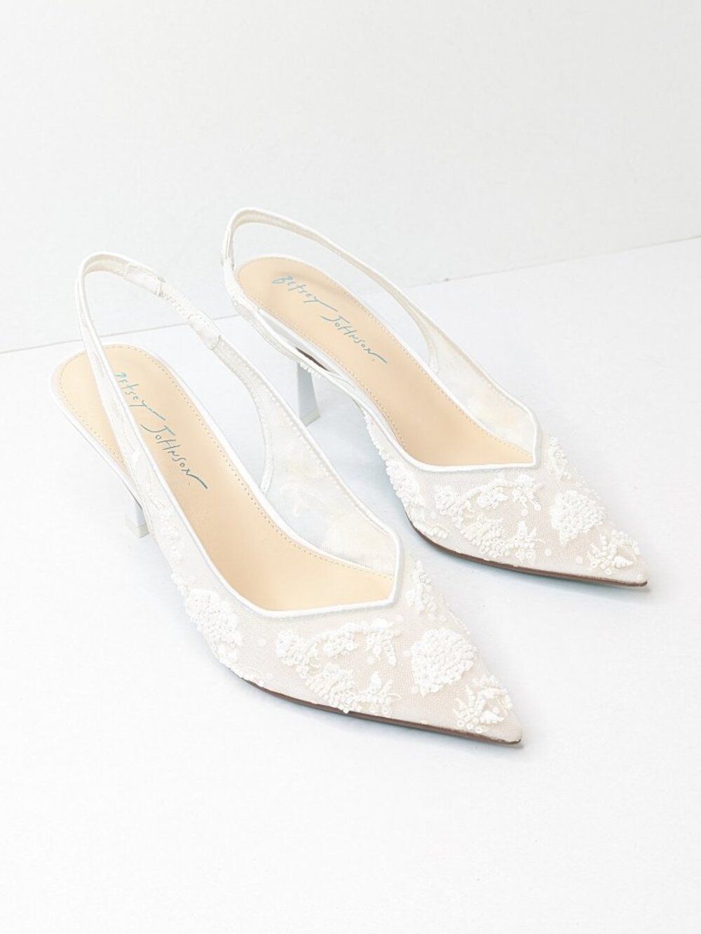 Betsey Johnson Cosmo Slingback Pumps Ivory White Womens 7.5